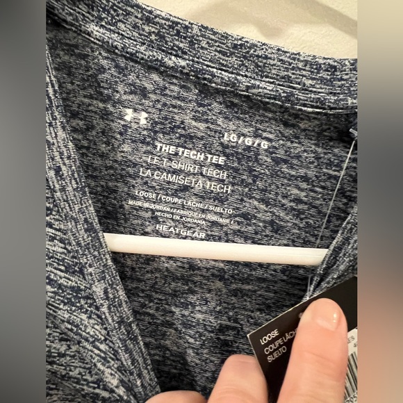 NWT Under Armour Moisture Wicking t-shirt Large - Picture 3 of 4